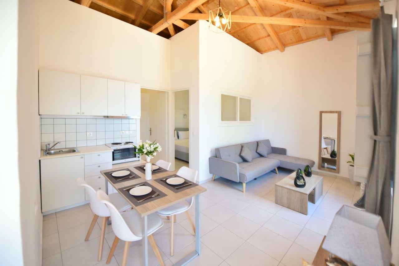 דירות הידרה Douskos Beach House מראה חיצוני תמונה